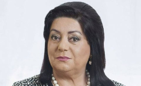 Xalq artisti oğluna toy edir