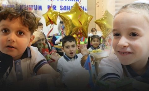 Bilik günü: 288 nömrəli məktəbdə "birinci"lərin duyğuları - VİDEO