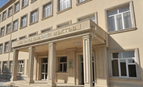 Bakının 153 saylı orta məktəbində müəllimləri "təbrik etmək" üçün pul yığılır? - İDDİA