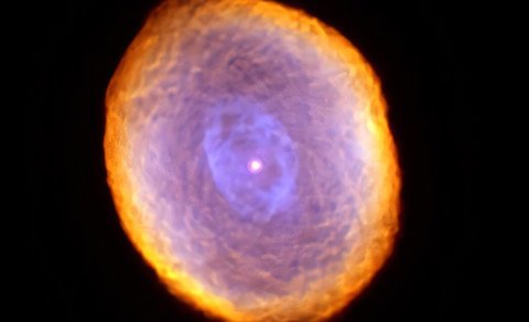 Planet dumanlığının 130 il ərzində təkamülü aşkar edildi