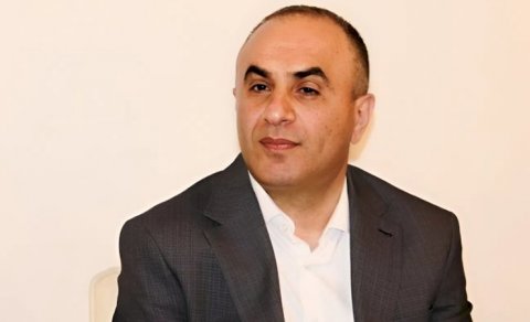 Rektor əvəzi işdən çıxdı