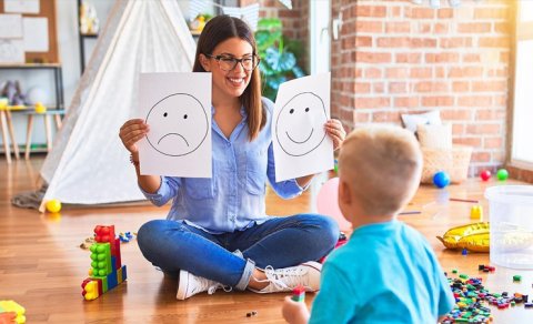 Autizmli uşaqlara tədris zamanı necə yanaşmaq lazımdır?
