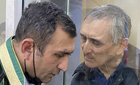 Tanınmış vəkilin fəaliyyəti dayandırılıb