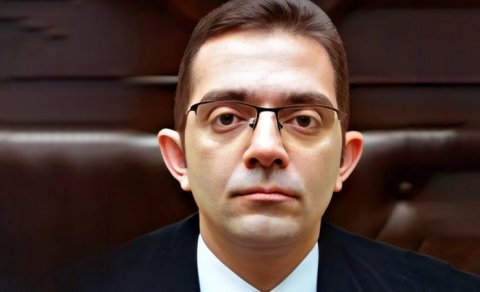 Anar Sadıqovun fəaliyyətinə xitam verildi