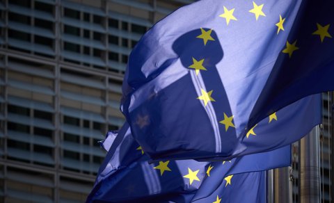 FT: Aİ artıq investisiya üçün təhlükəsiz deyil