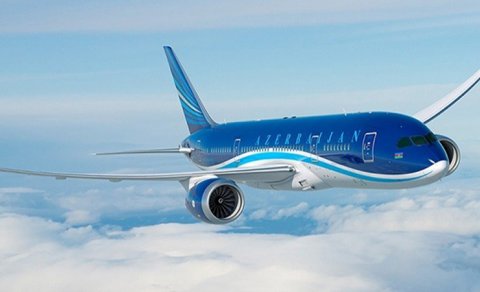 AZAL-ın təyyarəsində problem yarandı - Sankt-Peterburqa geri qayıtdı
