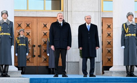 İlham Əliyevin Qazaxıstana səfəri başladı - FOTO