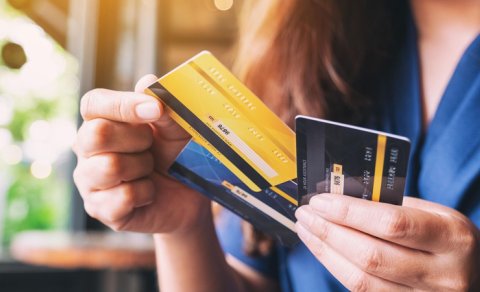 Bank kartları istifadəçilərinin sayı artır - Səbəb nədir?