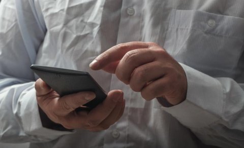 Ailə terapevti cavabsız qalan mesajların arxasında nə gizləndiyini izah etdi