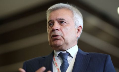 Vahid Ələkbərov 2 günə 1 milyard sərvət itirdi