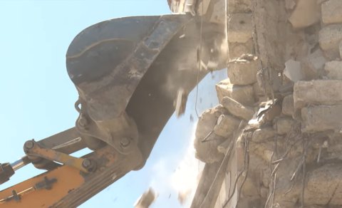 Tikinti şirkəti vətəndaşın evini yerlə bir edib - İDDİA