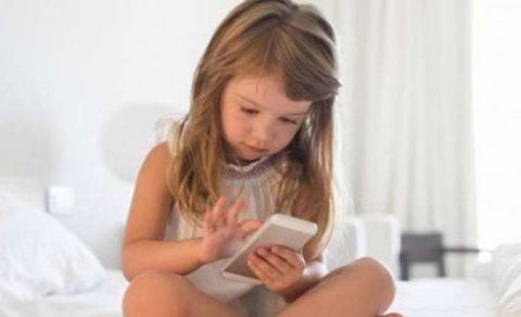 Uşaq dərsə deyil, evdə qalmağı seçirsə, bunun səbəbləri araşdırılmalıdır - Psixoloq