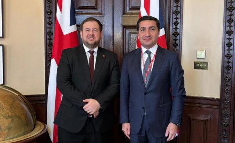 Hikmət Hacıyev Böyük Britaniyanın dövlət naziri ilə görüşdü - FOTO