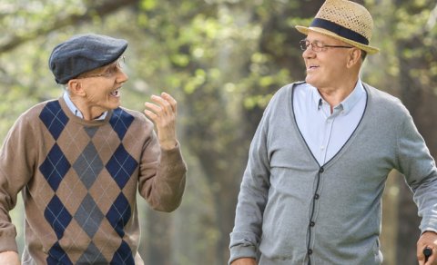 Həkim ünsiyyəti qocalığın "ən təhlükəli düşməni" adlandırdı