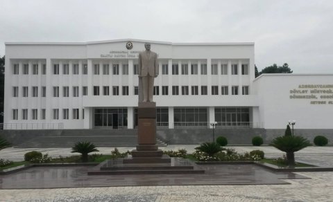 Saatlıda icra hakimiyyətinin binasının qarşısında nalayiq ifadələr işlədən şəxs həbs edilib