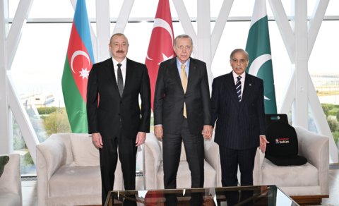 Azərbaycan, Türkiyə və Pakistan liderlərinin üçtərəfli görüşü keçirildi
