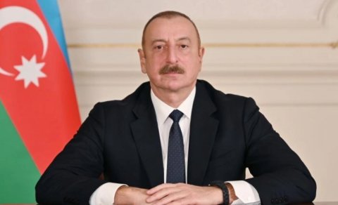 Prezident: Bu gün Azərbaycanın hər bir yerində Dövlət bayrağı dalğalanır