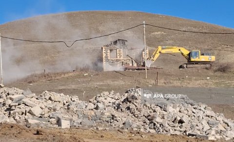 Laçının bu qəsəbəsində söküntü işlərinə start verildi: Min ailə köçürüləcək