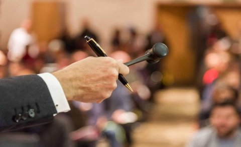 Nazirlər Kabinetinə məxsus 3 avtomobil hərraca çıxarılır