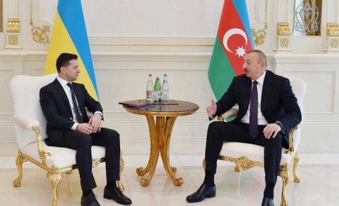 Zelenski Azərbaycan Prezidentinə zəng etdi
