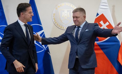 Fiko NATO-dan şərq cinahında hava hücumundan müdafiəni gücləndirməyi istədi