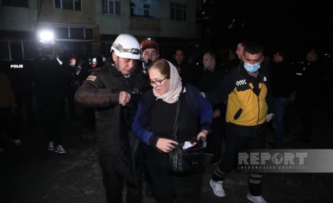 Yasamalda yaşayış binasında yanğın nəticəsində zəhərlənənlərin kimliyi məlum olub - SİYAHI