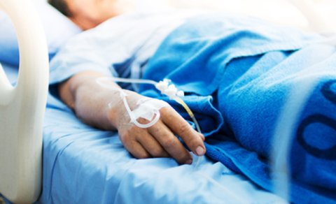 Yanğında xəsarət alanlardan biri süni tənəffüs aparatına qoşulub