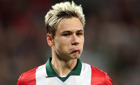 Rus futbolçu illik 120 milyon dollarlıq maaşdan imtina edib