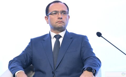 Nazir direktoru işdən çıxardı - FOTO