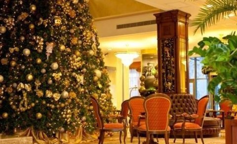 Azərbaycanda bayram günü otellərin dodaquçuqladan qiymətləri