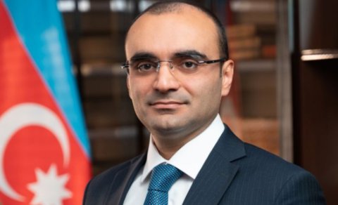 Yeni icra başçısı köməkçisini işdən çıxardı