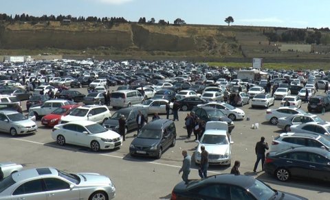 Maşın bazarı Ağdama köçürüləcək? - Rəsmi reaksiya