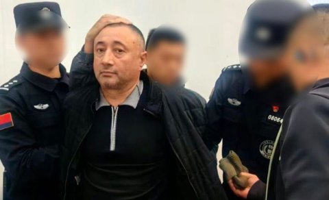 
Bakıda arvadını bıçaqlayaraq Çinə qaçdı: 2 gün sonra tutuldu