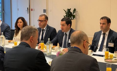 Hikmət Hacıyev NATO Baş Qərargahında blok rəhbərliyi ilə görüş keçirdi - FOTO