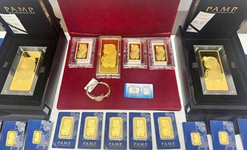 İstanbuldan Bakıya 2 milyonluq qızıl-brilyant keçirmək istədilər - FOTO