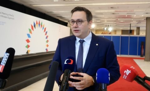 Rusiya Atlantik okeanının iki sahili arasında ziddiyyət yaratmağa çalışır - Çex nazir