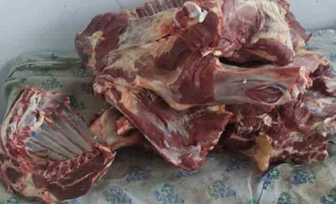 1 tondan çox at ətini keyfiyyətli mal əti kimi satışa çıxardılar - VİDEO