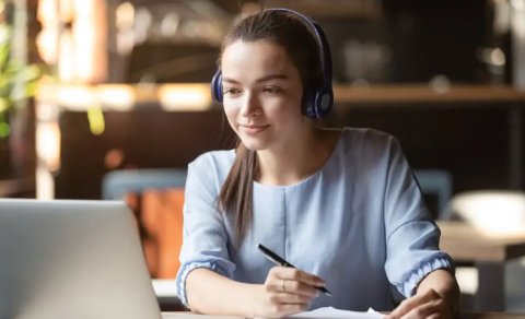 Distant işləmək olar, bəs oxumaq necə? - “Nazirlik höcət edir”