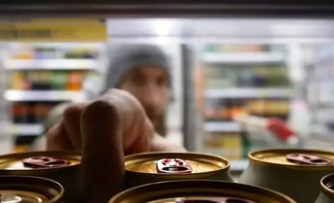 Enerji deyil, ölüm saçır: Gündə 8 banka enerji içkisi içən kişi ürək tutması keçirdi