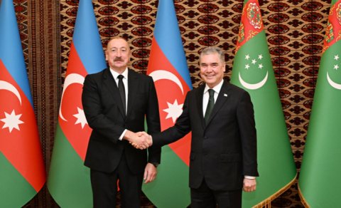 İlham Əliyev Qurbanqulu Berdiməhəmmədova zəng etdi
