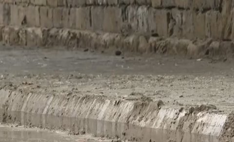 Bakının mərkəzində TƏHLÜKƏ: Torpaq sürüşməsi riski