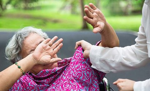 
Təzyiqdən öldüyü deyilən qadın qətlə yetirilibmiş- Gəlinlə qardaşı tutuldu