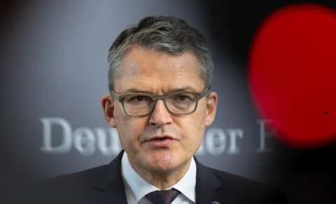 Alman siyasətçi: Rusiya NATO sərhədləri boyunca 360 min əsgər yerləşdirib