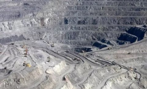 &ldquo;Sumqayıt&rdquo; gil yarağı hərracda