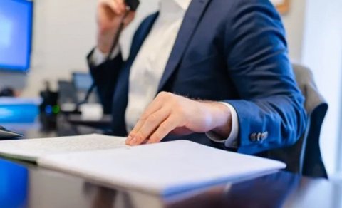 131 min manat mənimsəyən direktor: "Özümə əlavə dərs saatları yazdırdım"