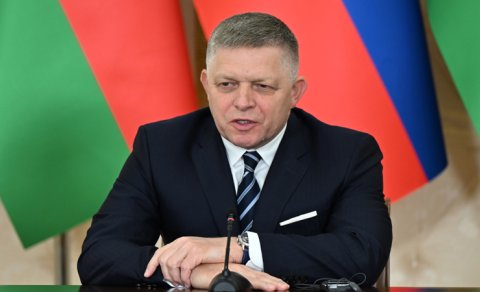 Robert Fiko: Rusiya hərbi yolla məğlub edilə bilməz