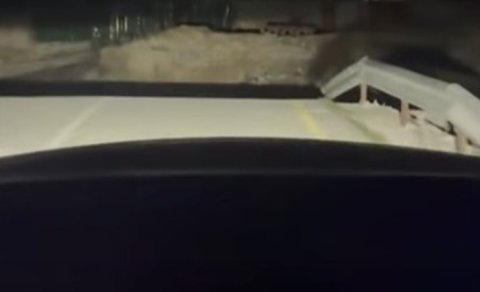 Uçuruma qədər maneəsiz gəldi:- Təhlükədən son anda xilas oldu - VİDEO