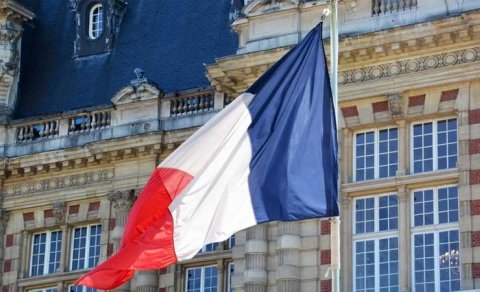 "Politico": Fransa Avropanın siyasi və hərbi mərkəzinə çevrilə bilər