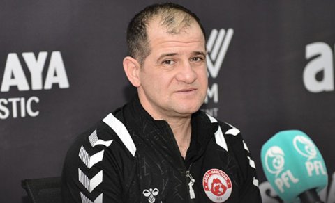 Elmar Baxşıyev istefaya göndərildi