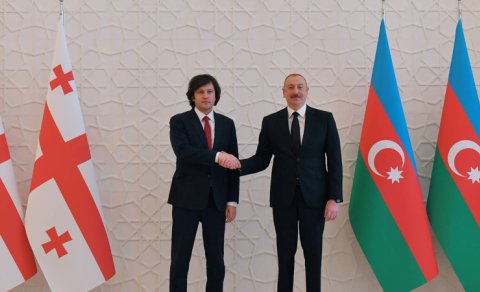 İrakli Kobaxidze Azərbaycan Prezidentinə zəng etdi